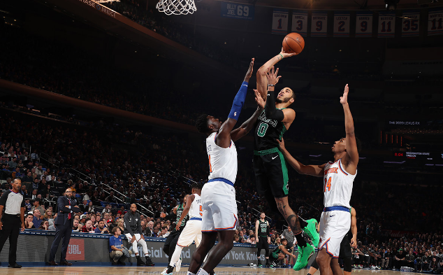 维持着领先 维持着领先